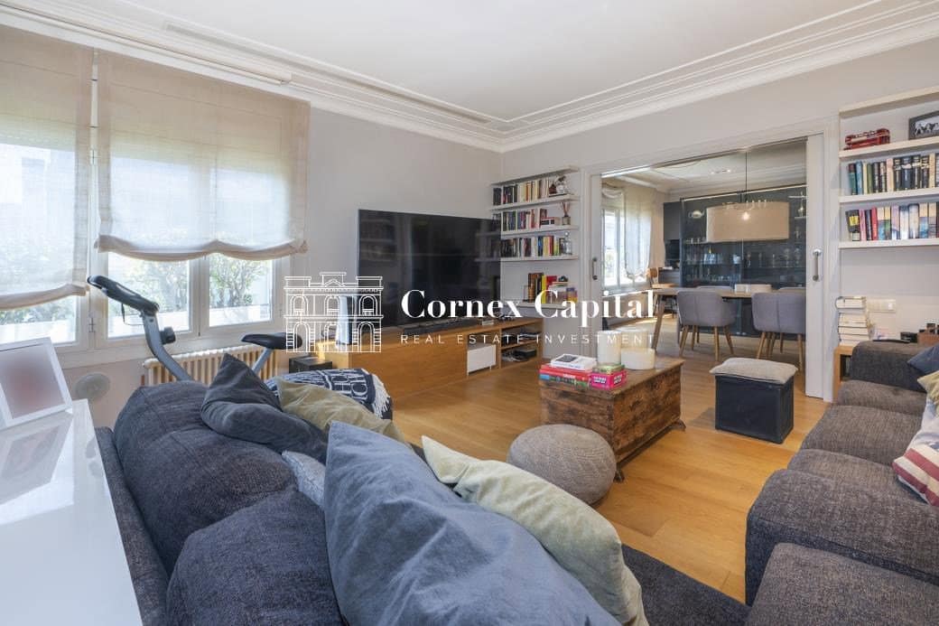 Apartamento de 5 habitaciones en Barcelona ciudad en venta - 1.350.000 € (Ref: 9993962)
