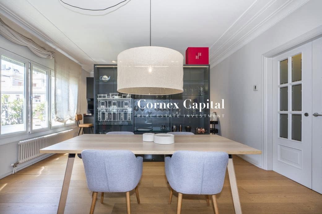 Apartamento de 5 habitaciones en Barcelona ciudad en venta - 1.350.000 € (Ref: 9993962)