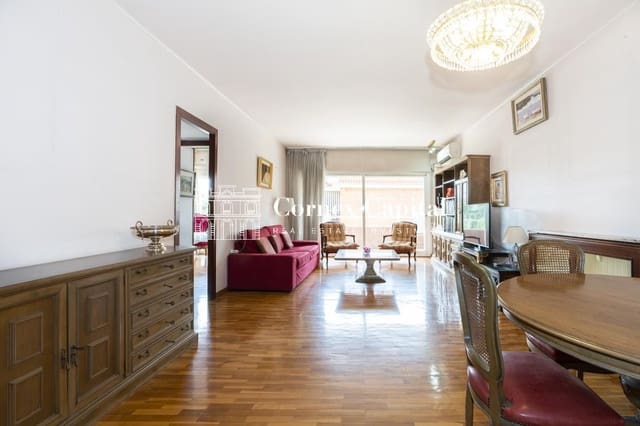 4 bedroom Apartment for sale in Sarrià, Barcelona city with garage - € 985,000 (Ref: 9993963)