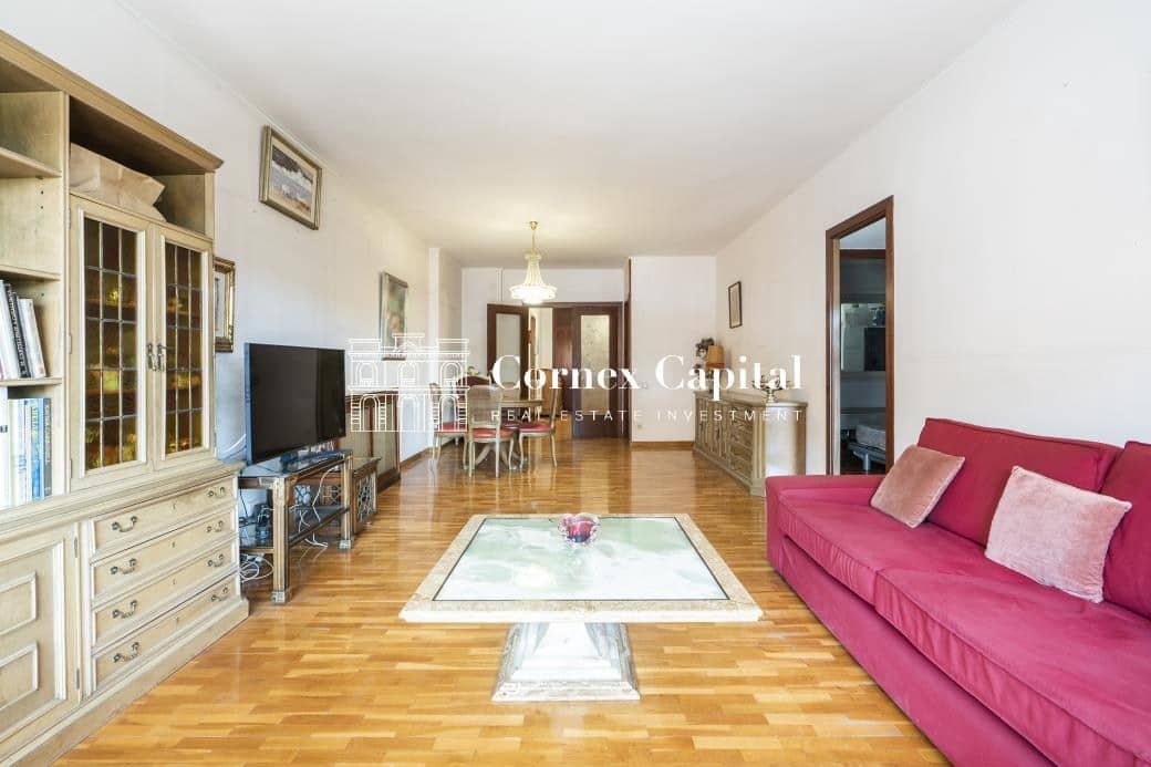 4 bedroom Apartment for sale in Barcelona city with garage - € 985,000 (Ref: 9993963)