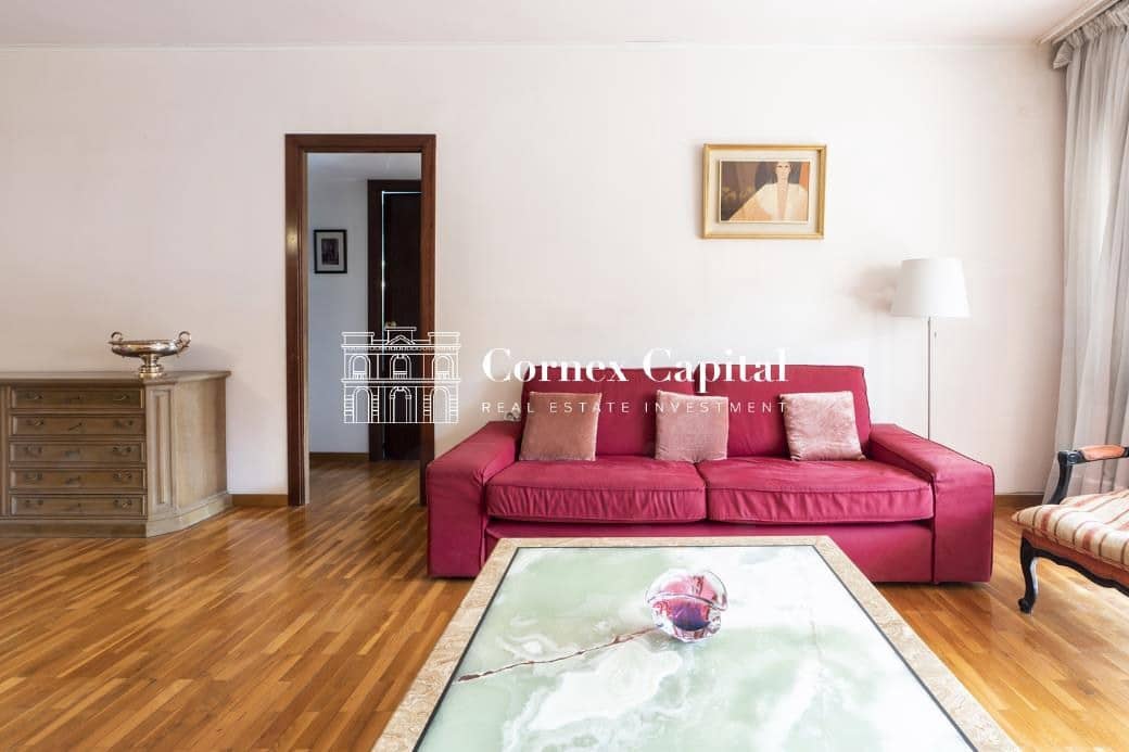 4 bedroom Apartment for sale in Barcelona city with garage - € 985,000 (Ref: 9993963)