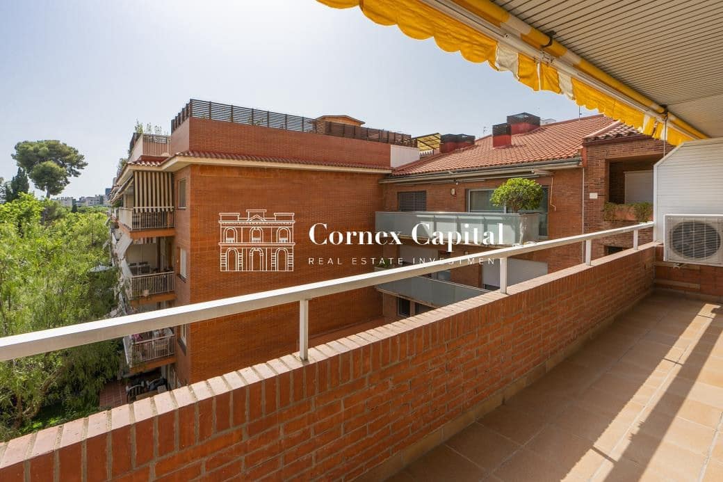 4 bedroom Apartment for sale in Barcelona city with garage - € 985,000 (Ref: 9993963)
