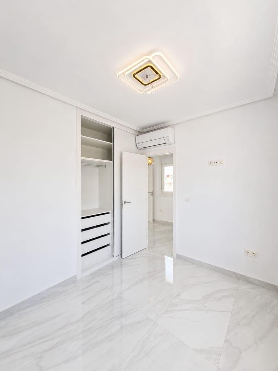 2 sovrum Villa till salu i San Fulgencio - 370 000 € (Ref: 10004116)