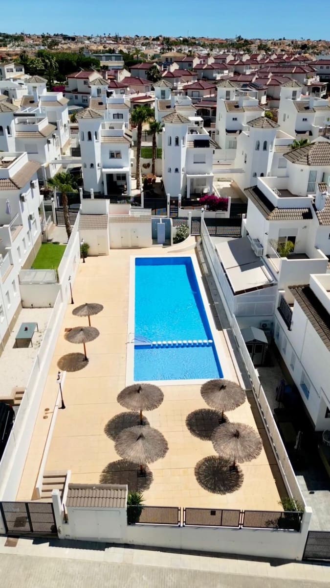 2 sovrum Villa till salu i San Fulgencio - 370 000 € (Ref: 10004116)