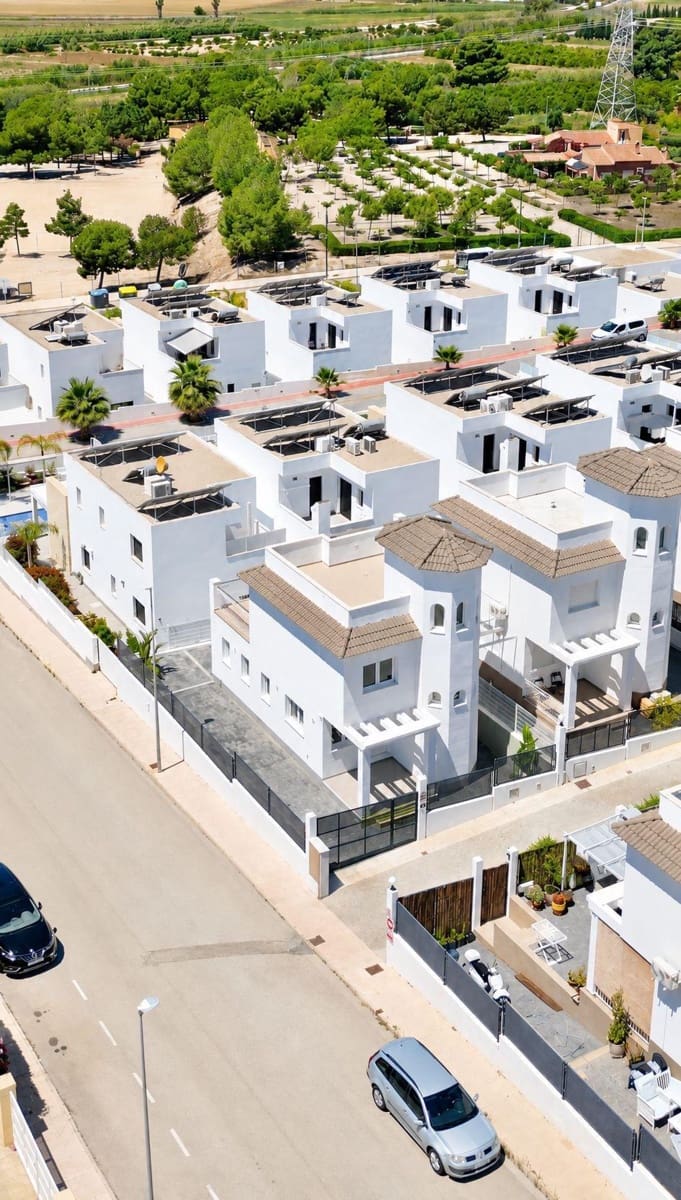 2 sovrum Villa till salu i San Fulgencio - 370 000 € (Ref: 10004116)