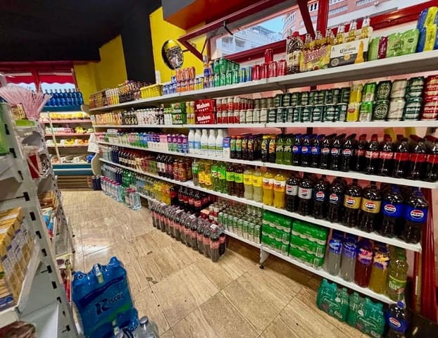 Local Comercial de 2 habitaciones en Torrevieja en venta - 88.000 € (Ref: 10129384)