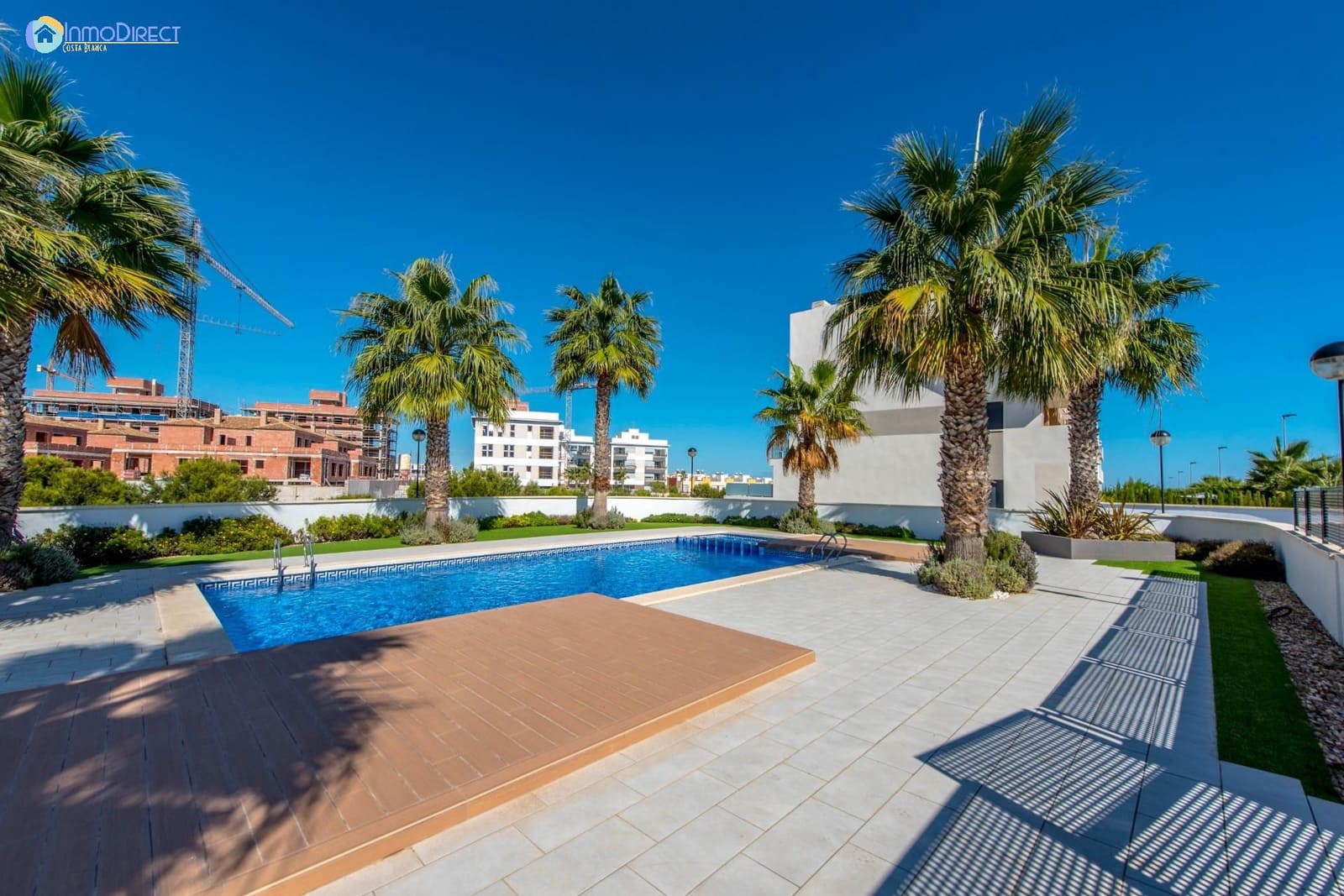 2 soveværelse Bungalow til salg i Orihuela Costa med swimmingpool garage - € 228.000 (Ref: 9241131)