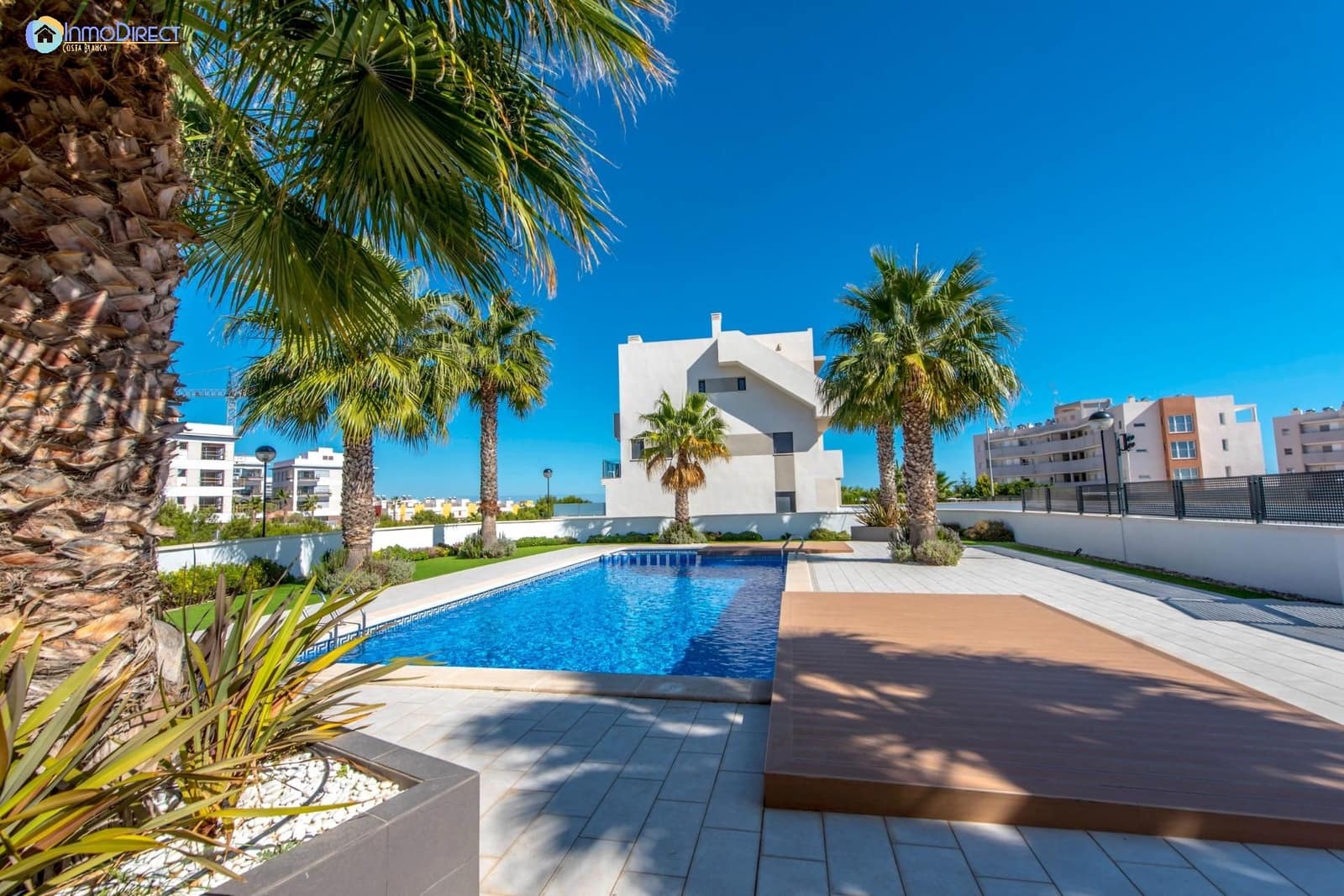 2 soveværelse Bungalow til salg i Orihuela Costa med swimmingpool garage - € 228.000 (Ref: 9241131)
