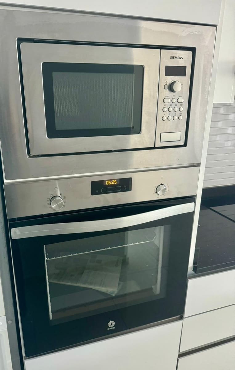 2 bedroom Beach Apartment for sale in Torrevieja - € 298,000 (Ref: 9256637)