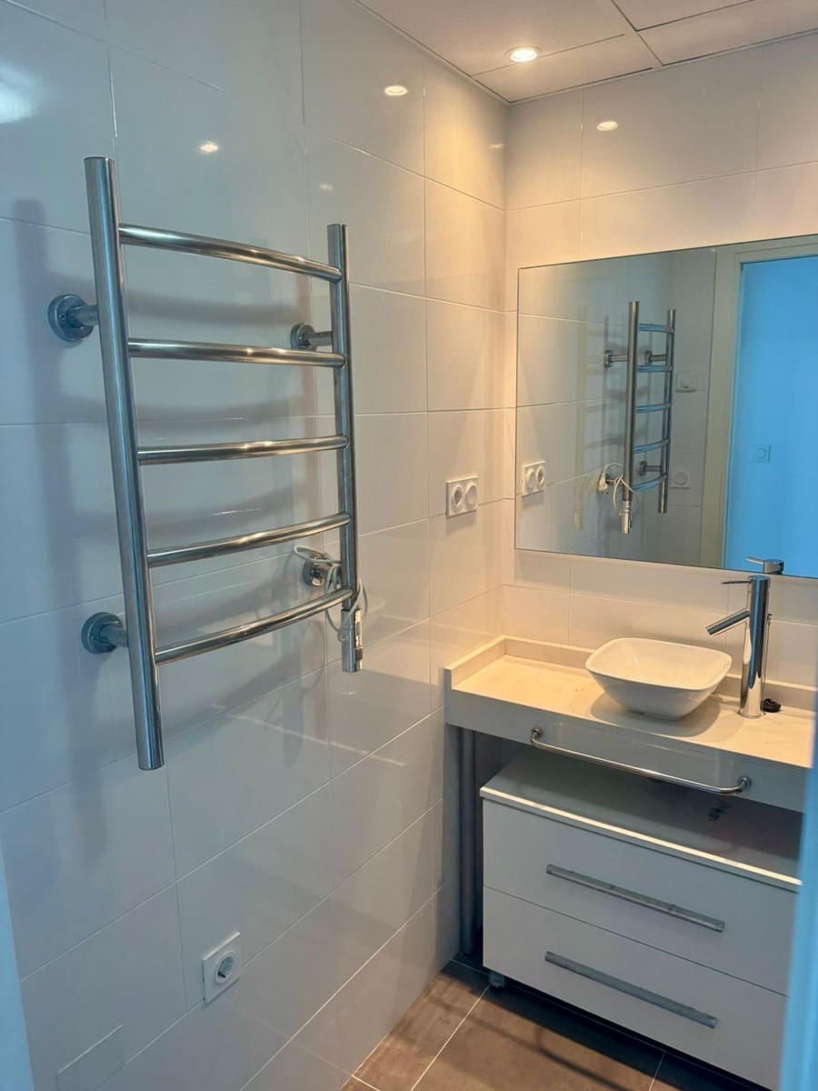 2 bedroom Beach Apartment for sale in Torrevieja - € 298,000 (Ref: 9256637)