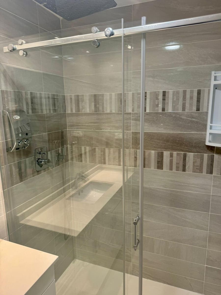 2 bedroom Beach Apartment for sale in Torrevieja - € 298,000 (Ref: 9256637)