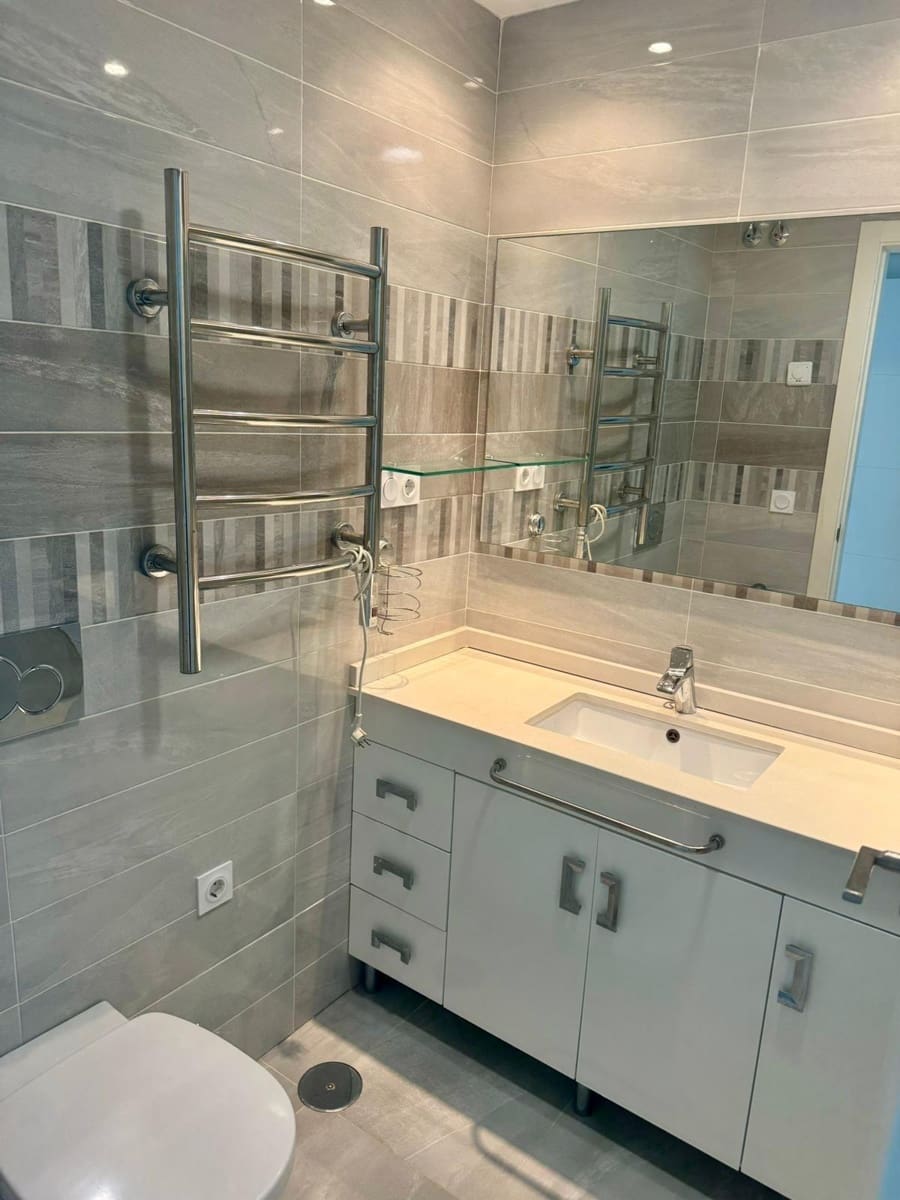 2 bedroom Beach Apartment for sale in Torrevieja - € 298,000 (Ref: 9256637)