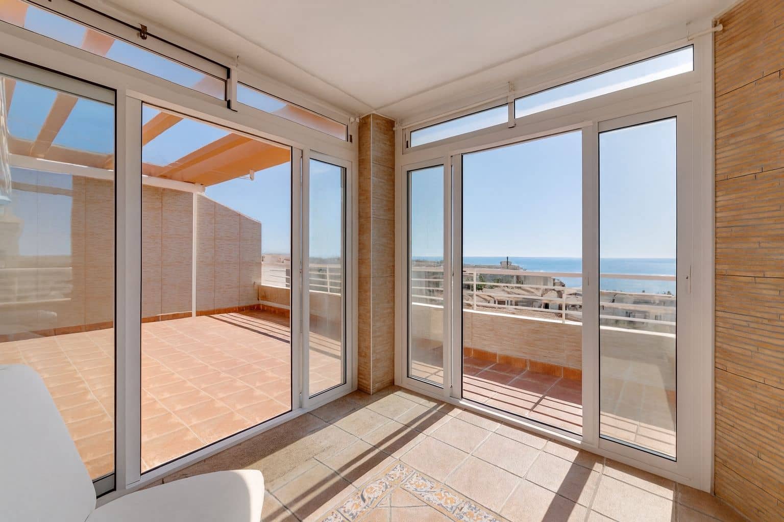 2 soveværelse Penthouse til salg i Guardamar del Segura med garage - € 359.900 (Ref: 9344203)