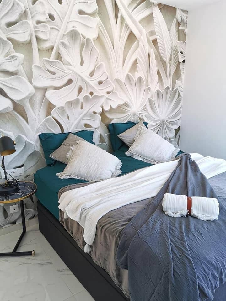 3 bedroom Villa for sale in Torrevieja with pool - € 750,000 (Ref: 9359535)