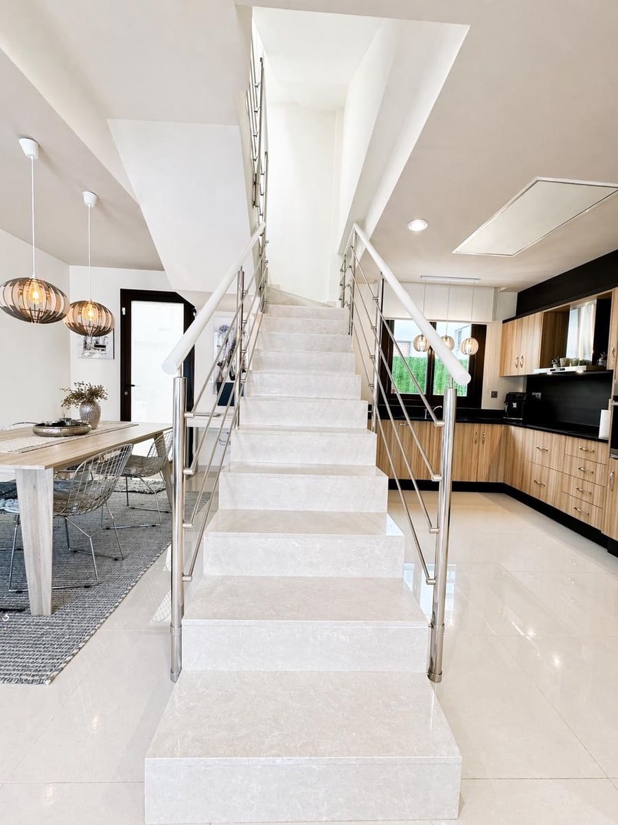 2 bedroom Townhouse for sale in Orihuela Costa - € 345,000 (Ref: 9795014)