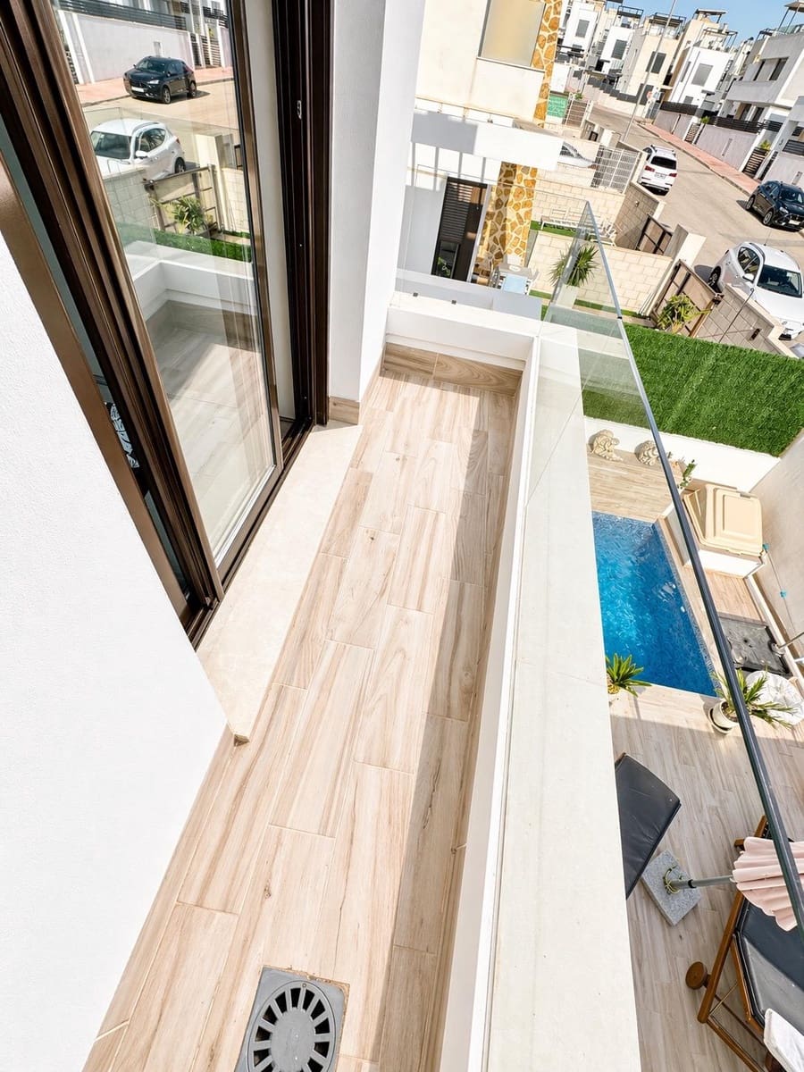 2 bedroom Townhouse for sale in Orihuela Costa - € 345,000 (Ref: 9795014)