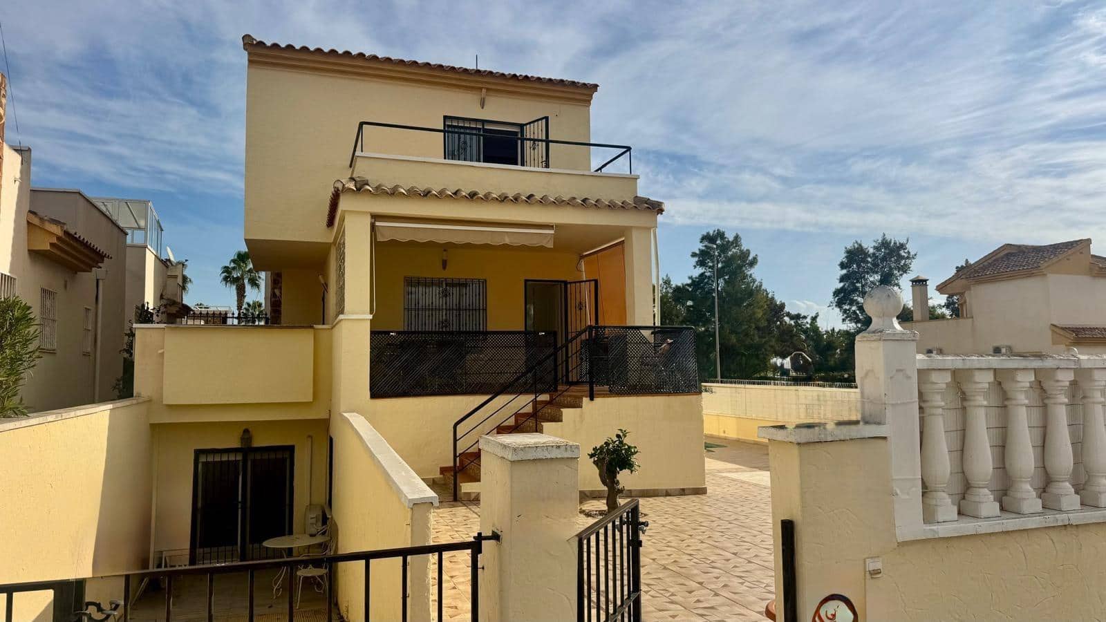 5 chambre Villa/Maison à vendre à Guardamar del Segura - 375 000 € (Ref: 9795015)