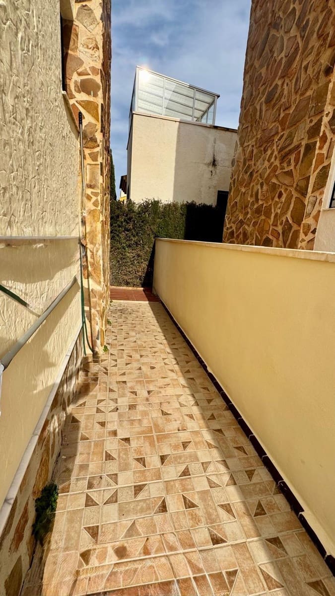 5 chambre Villa/Maison à vendre à Guardamar del Segura - 375 000 € (Ref: 9795015)