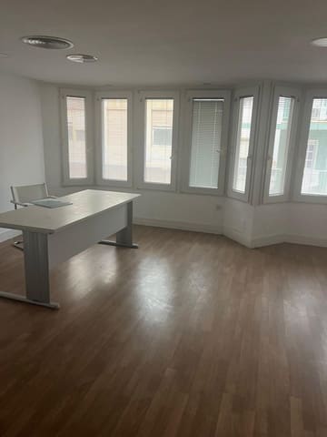 Erhverv til salg i Centro, Torrevieja - € 265.000 (Ref: 9795019)