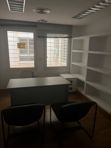 Erhverv til salg i Centro, Torrevieja - € 265.000 (Ref: 9795019)