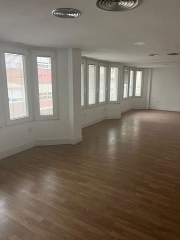 Erhverv til salg i Centro, Torrevieja - € 265.000 (Ref: 9795019)