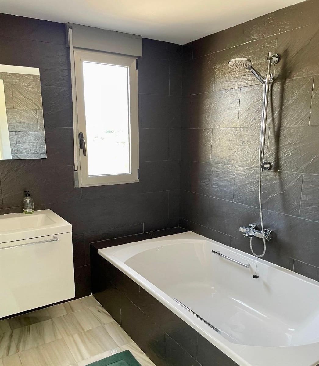 4 slaapkamer Villa te koop in La Villajoyosa / Vila Joiosa met garage - € 1.500.000 (Ref: 9795020)