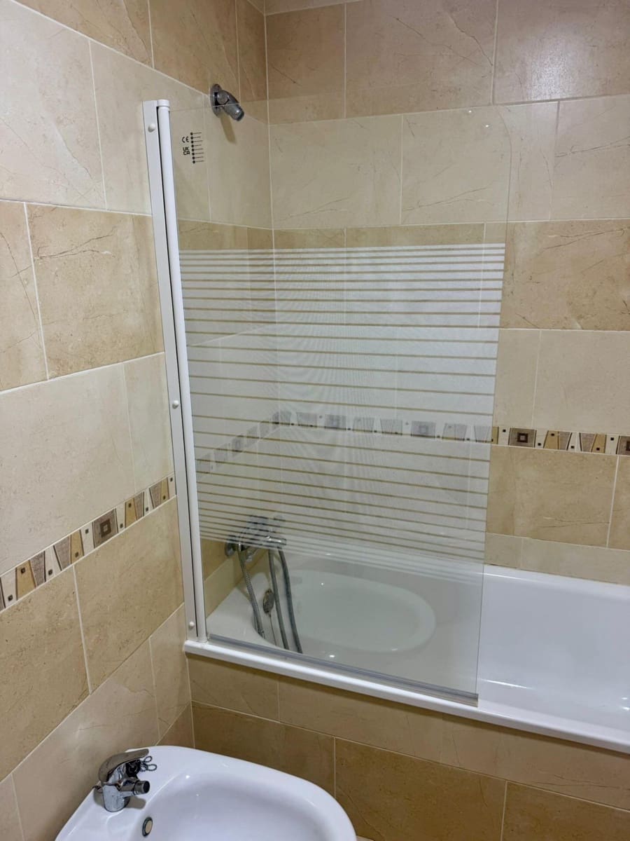 3 soveværelse Lejlighed til salg i Villamartin med swimmingpool - € 185.000 (Ref: 9797329)