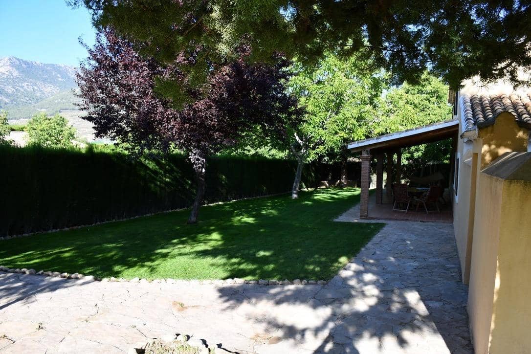 3 bedroom Finca/Country House for sale in Puebla de Don Fadrique - € 380,000 (Ref: 9846629)
