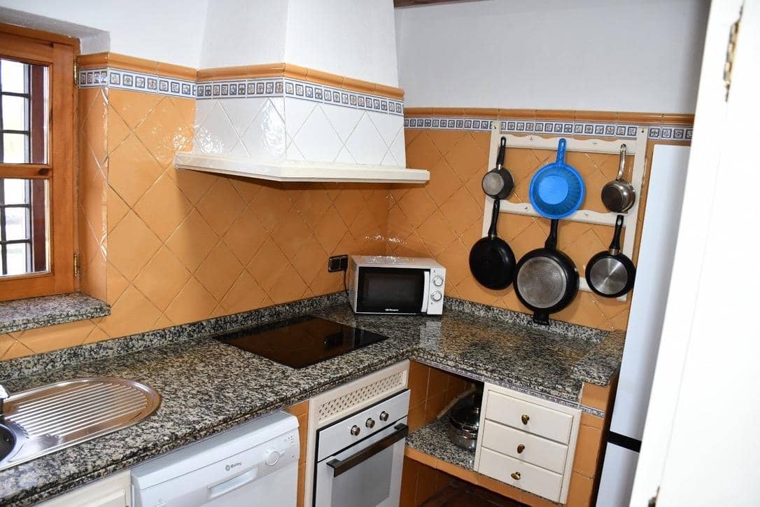 3 bedroom Finca/Country House for sale in Puebla de Don Fadrique - € 380,000 (Ref: 9846629)