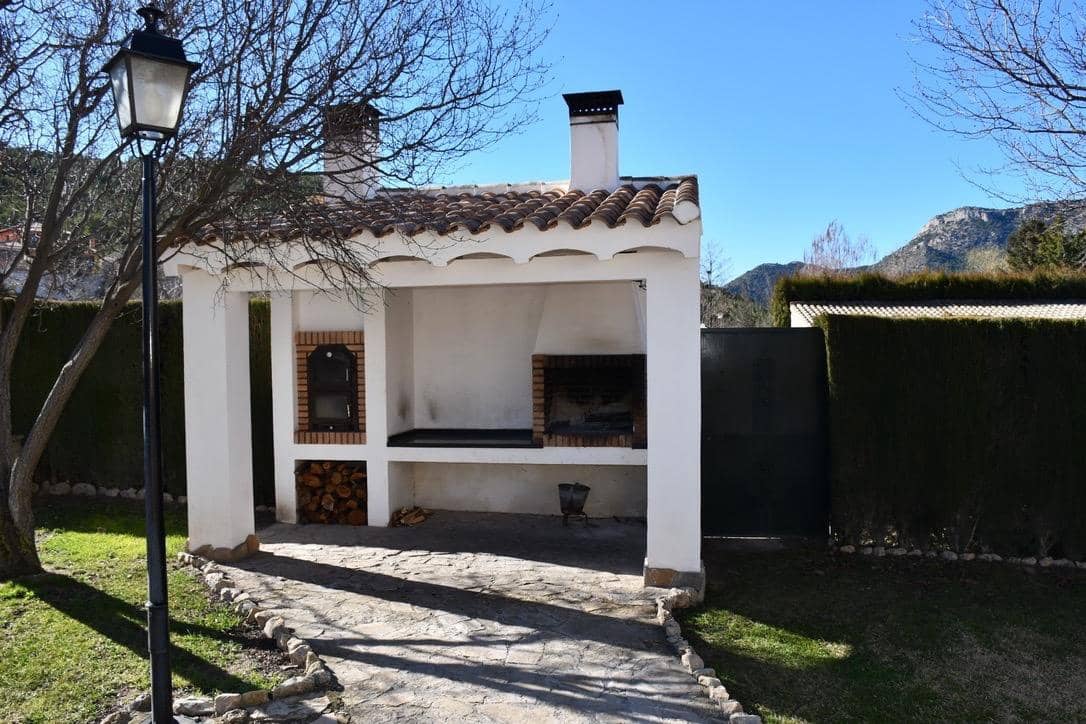 3 bedroom Finca/Country House for sale in Puebla de Don Fadrique - € 380,000 (Ref: 9846629)