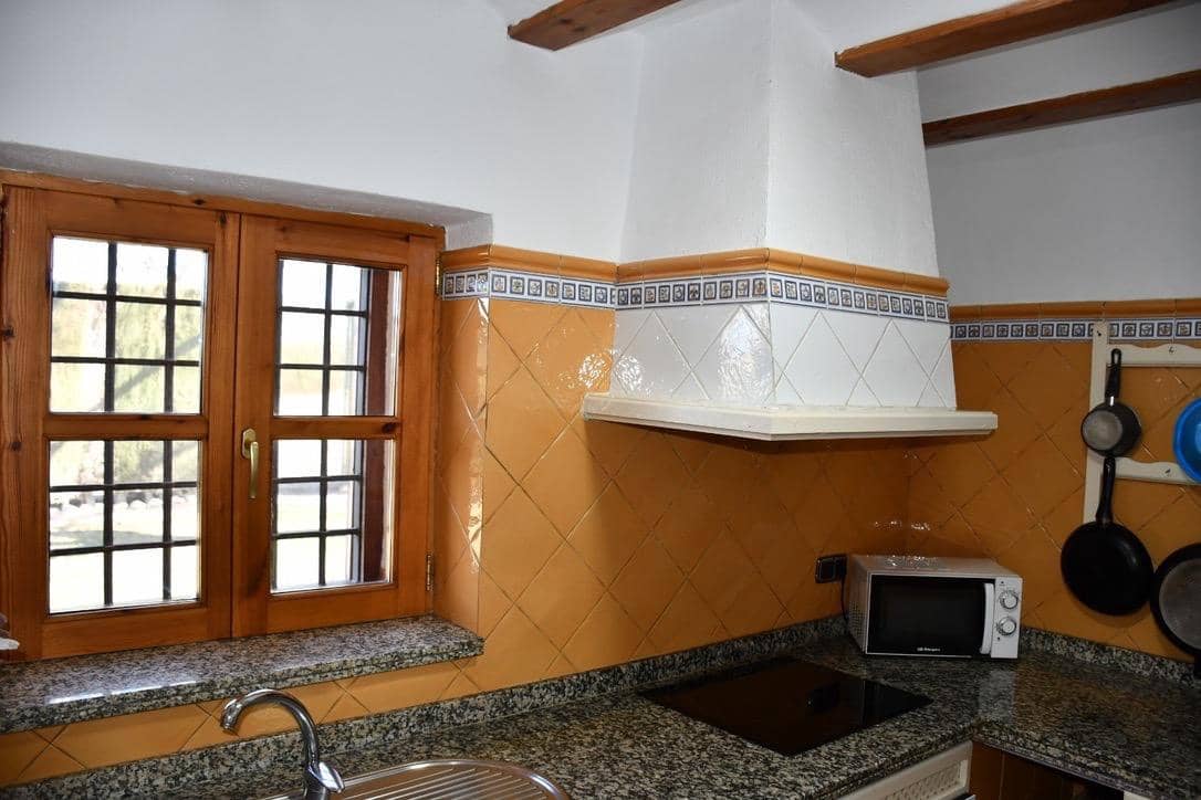 3 bedroom Finca/Country House for sale in Puebla de Don Fadrique - € 380,000 (Ref: 9846629)