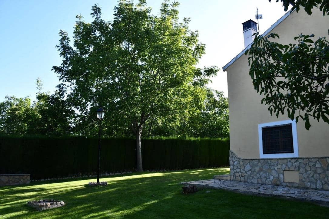 3 bedroom Finca/Country House for sale in Puebla de Don Fadrique - € 380,000 (Ref: 9846629)
