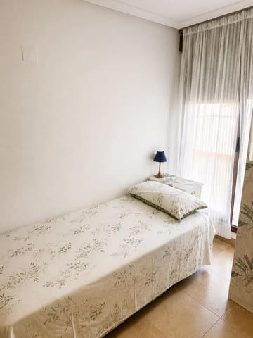 3 makuuhuone Kattohuoneisto vuokrattavana paikassa Pilar de la Horadada mukana 
autotalli - 1 000 € (Ref: 9903830)