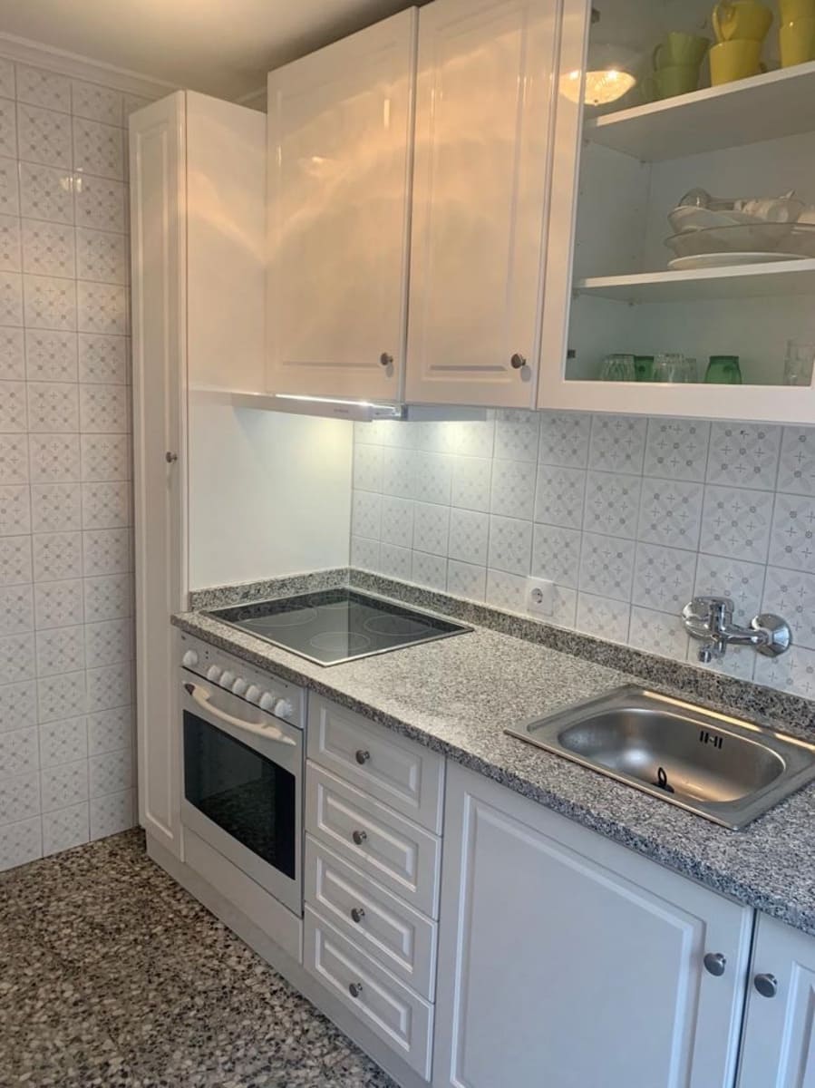 3 soveværelse Lejlighed til salg i Alicante by - € 94.000 (Ref: 9916050)