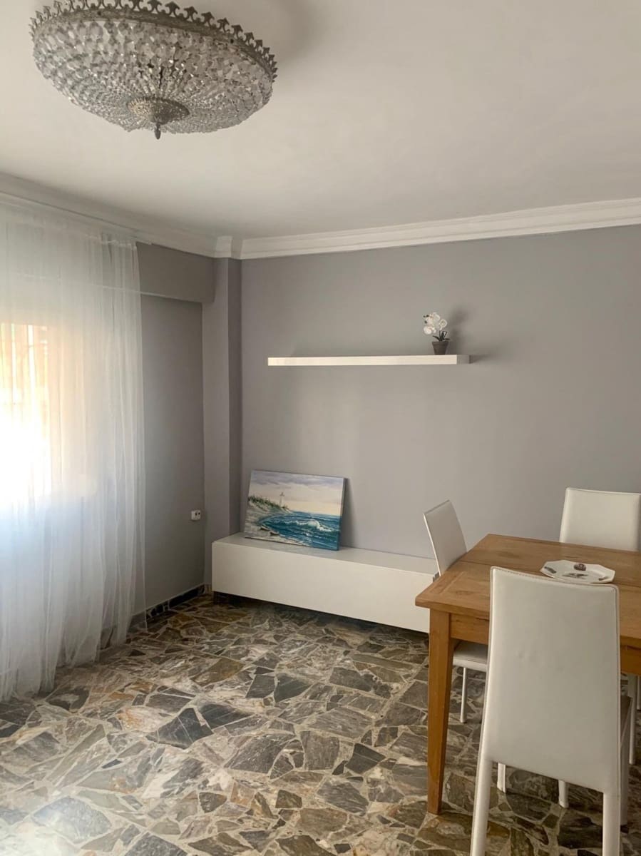 3 soveværelse Lejlighed til salg i Alicante by - € 94.000 (Ref: 9916050)