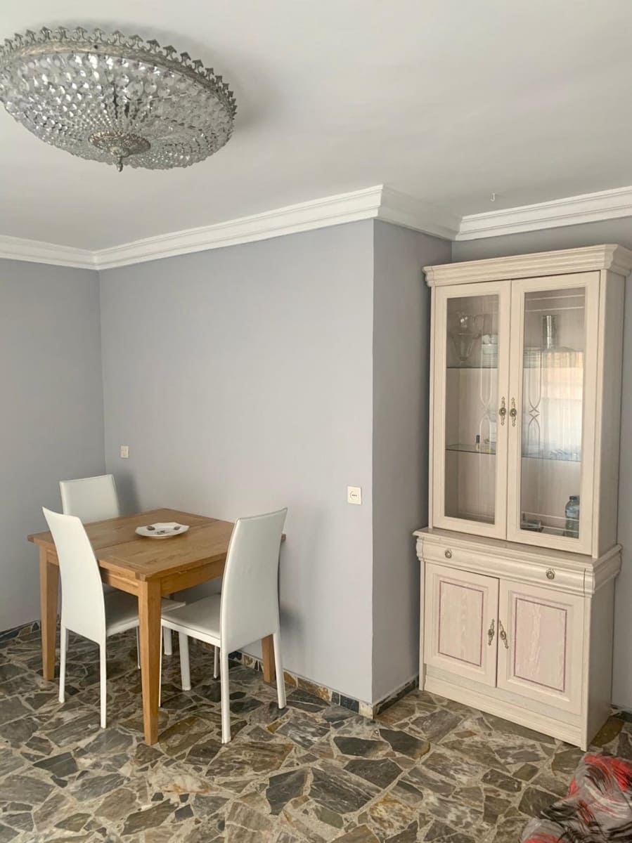 3 soveværelse Lejlighed til salg i Alicante by - € 94.000 (Ref: 9916050)
