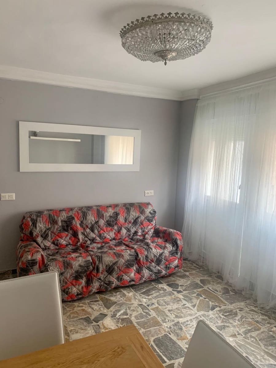 3 soveværelse Lejlighed til salg i Alicante by - € 94.000 (Ref: 9916050)