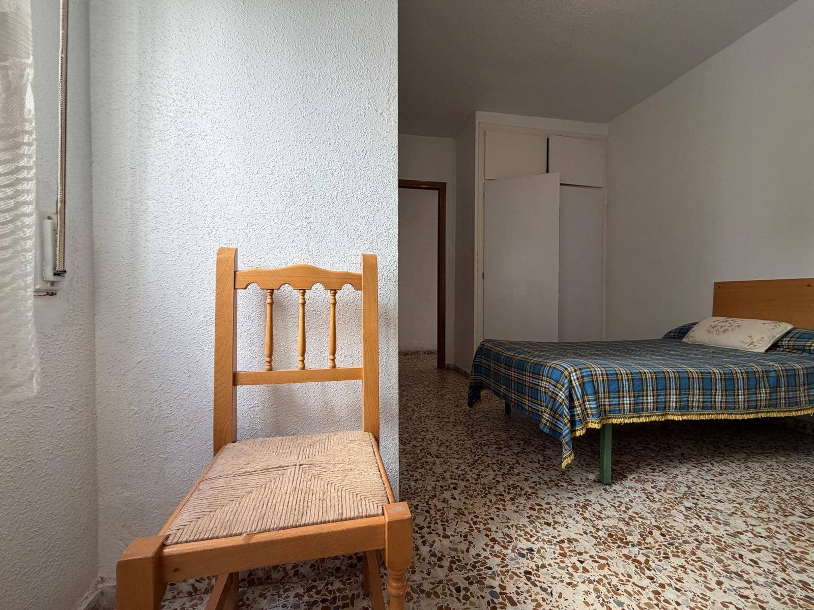 2 slaapkamer Strandappartement te koop in Lo Pagan met garage - € 110.000 (Ref: 10001025)