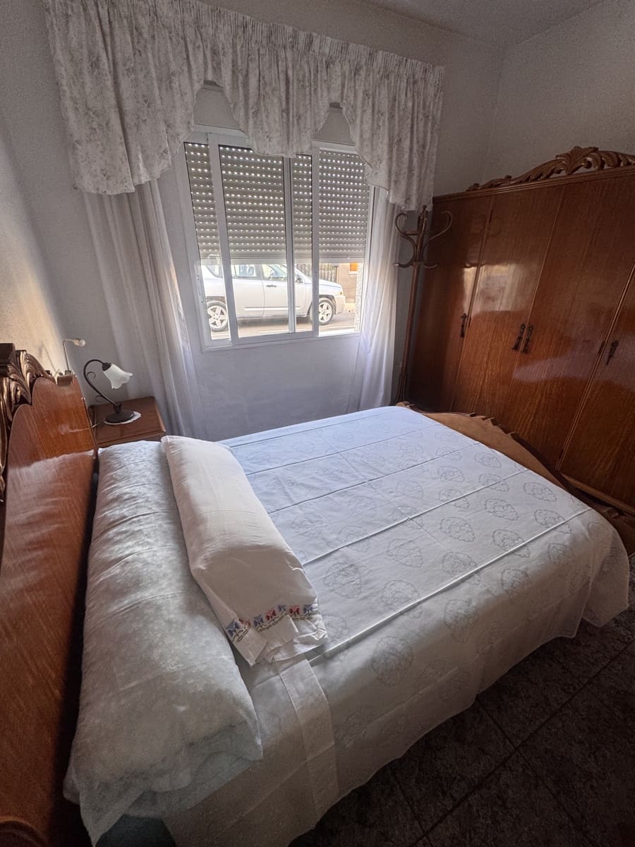 4 bedroom Villa for sale in San Pedro del Pinatar with garage - € 217,995 (Ref: 10026202)