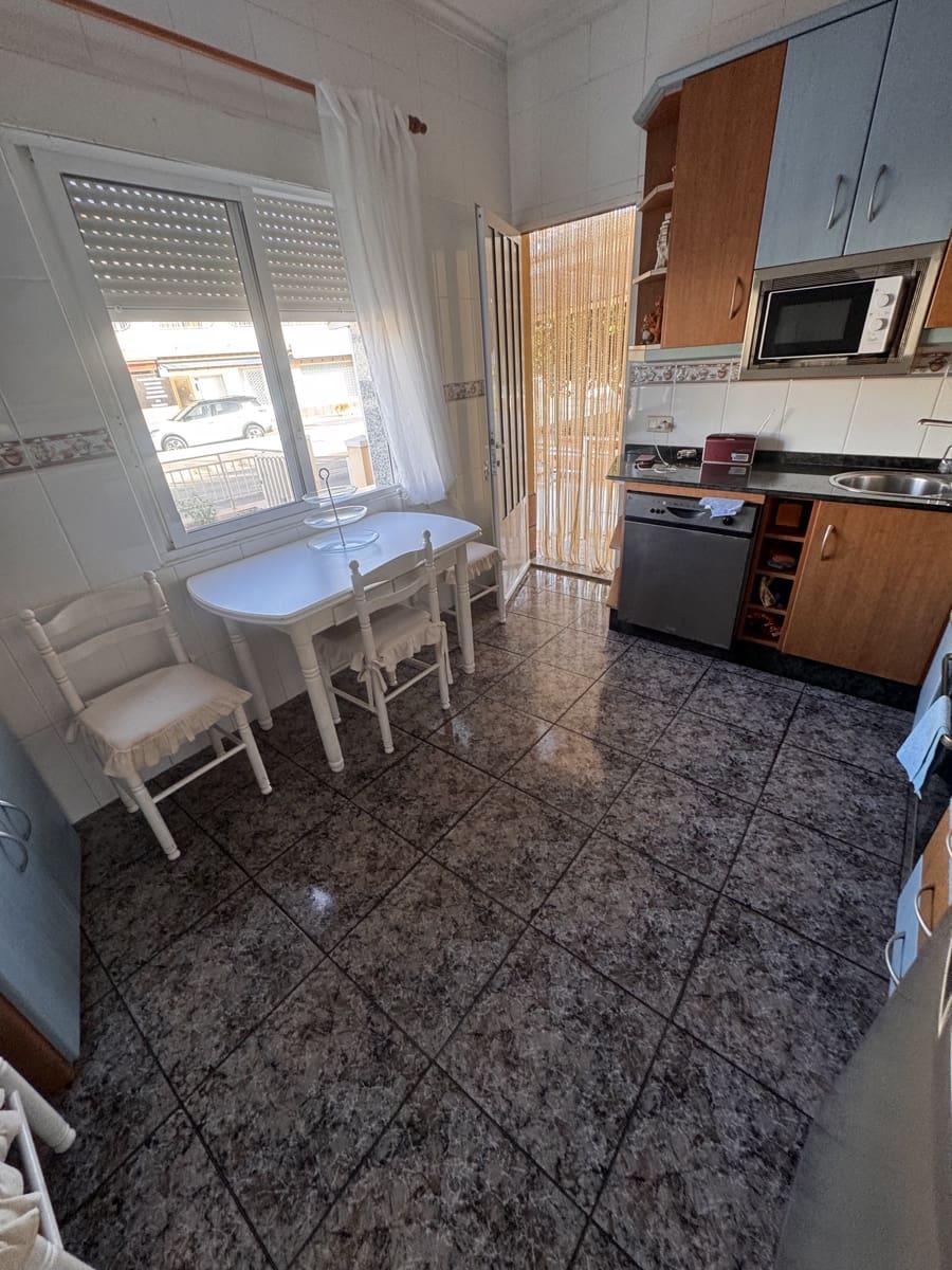 4 bedroom Villa for sale in San Pedro del Pinatar with garage - € 217,995 (Ref: 10026202)
