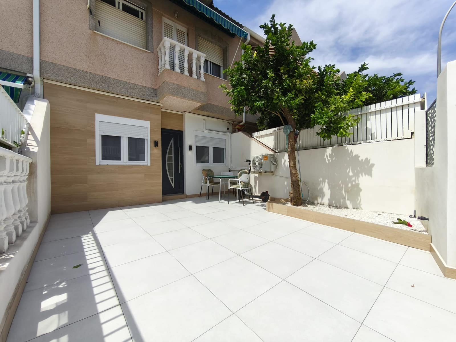 2 soverom Leilighet til salgs i Lo Pagan med garasje - € 139 995 (Ref: 10060874)