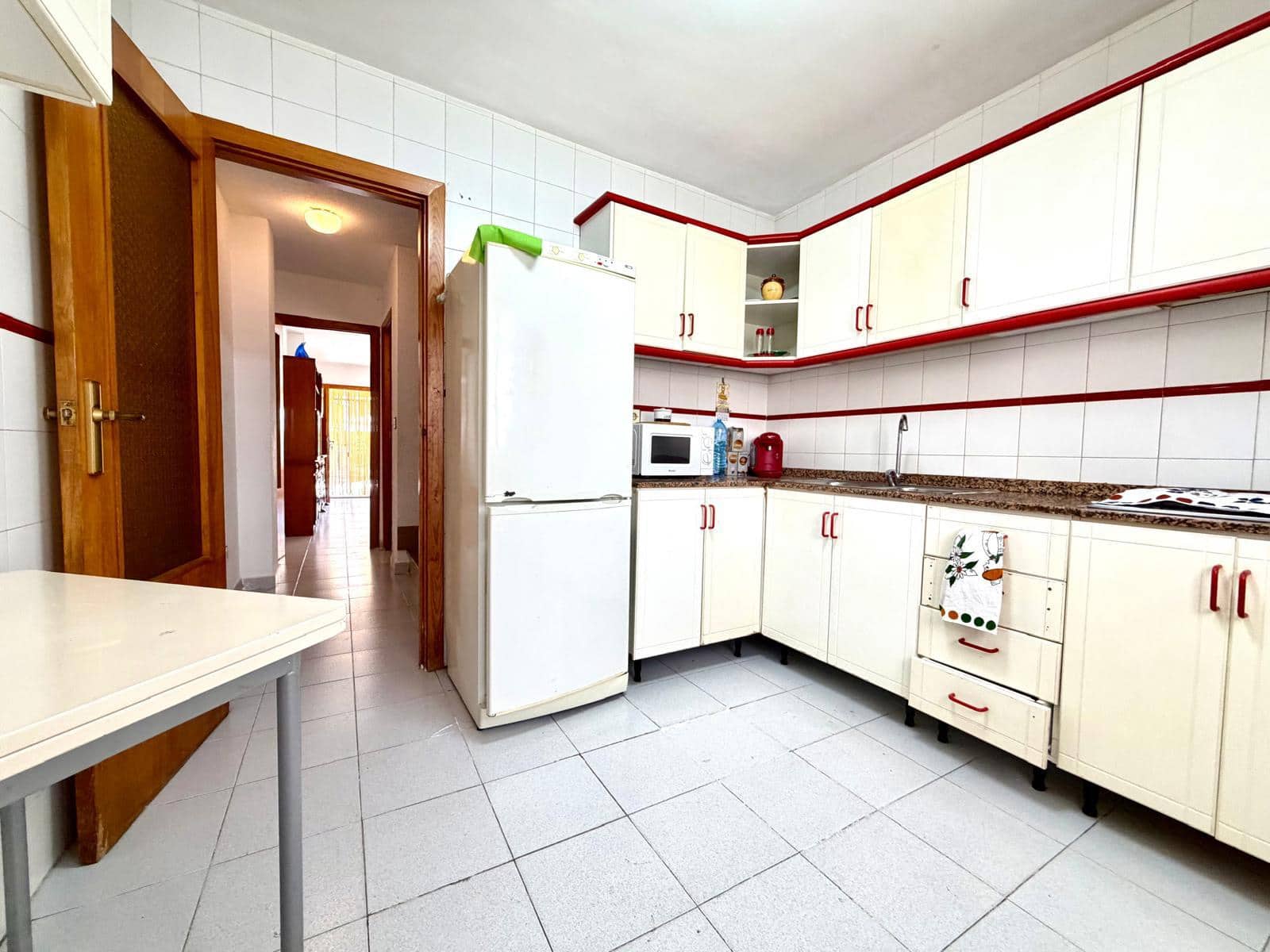 4 soveværelse Semi-Rækkehus til salg i Lo Pagan med garage - € 165.000 (Ref: 10095624)