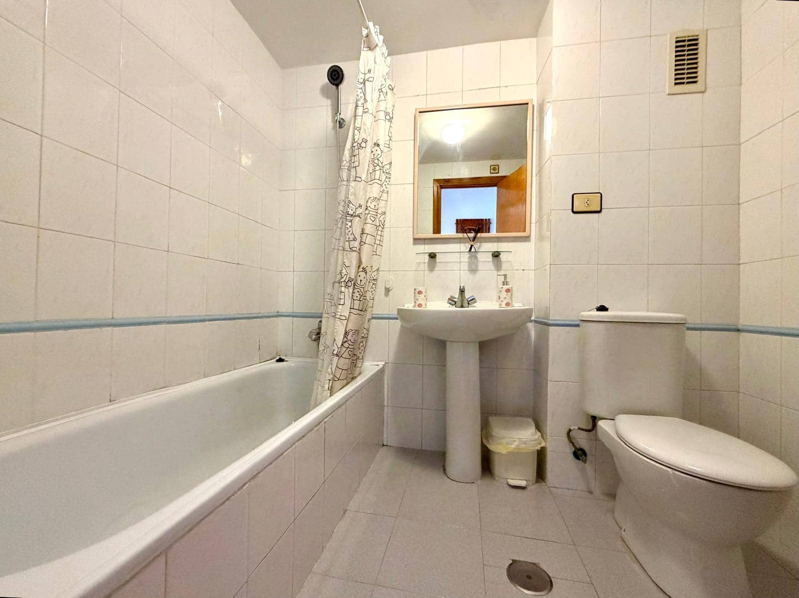 4 soveværelse Semi-Rækkehus til salg i Lo Pagan med garage - € 165.000 (Ref: 10095624)