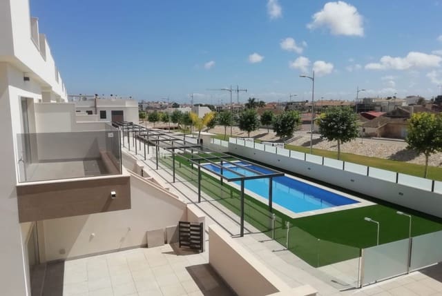 2 Zimmer Apartment zu verkaufen in Pilar de la Horadada mit Pool - 205.000 € (Ref: 7953266)