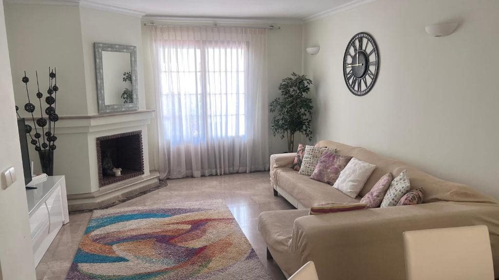 4 soverom Rekkehus til salgs i La Manga Club med svømmebasseng garasje - € 359 995 (Ref: 8541571)