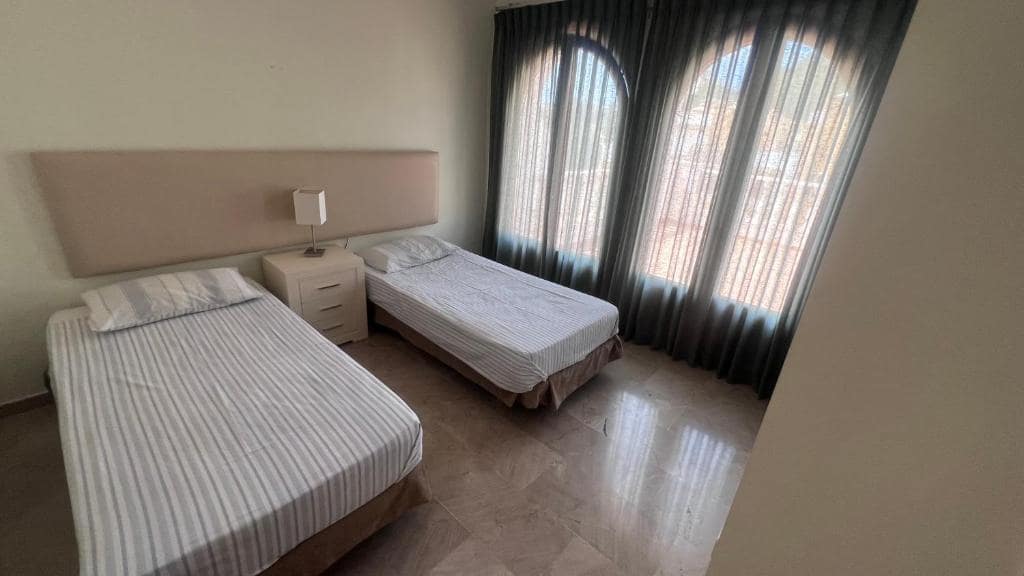 4 soverom Rekkehus til salgs i La Manga Club med svømmebasseng garasje - € 359 995 (Ref: 8541571)