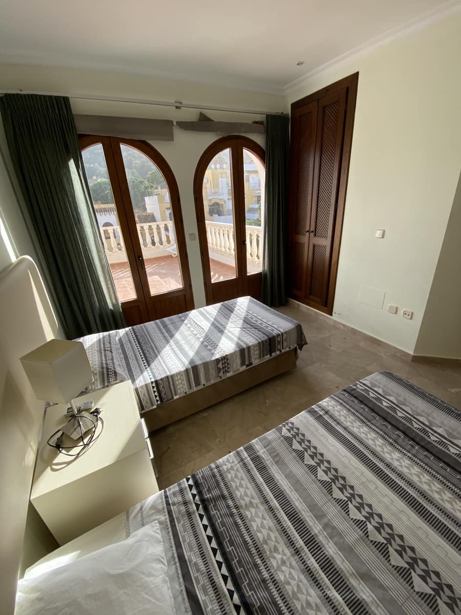 4 soverom Rekkehus til salgs i La Manga Club med svømmebasseng garasje - € 359 995 (Ref: 8541571)