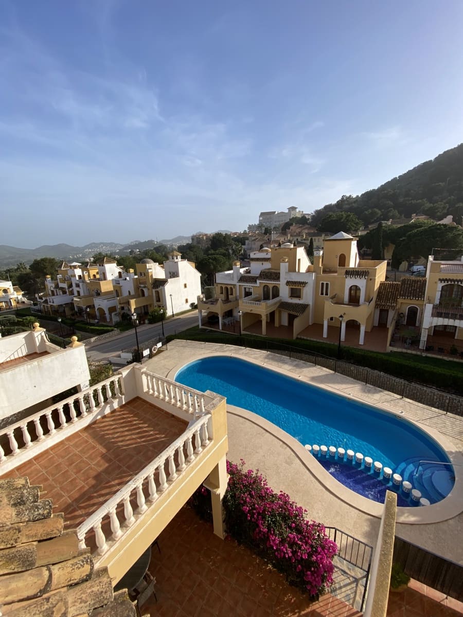 4 soverom Rekkehus til salgs i La Manga Club med svømmebasseng garasje - € 359 995 (Ref: 8541571)