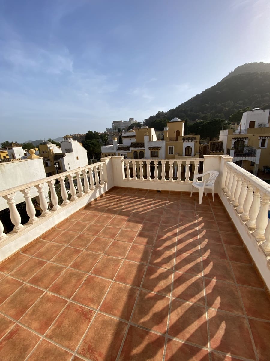 4 soverom Rekkehus til salgs i La Manga Club med svømmebasseng garasje - € 359 995 (Ref: 8541571)