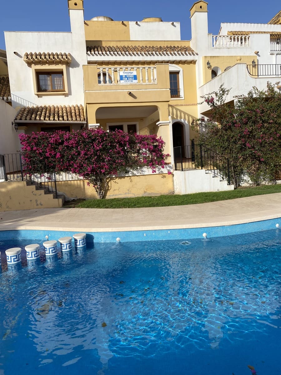 4 soverom Rekkehus til salgs i La Manga Club med svømmebasseng garasje - € 359 995 (Ref: 8541571)